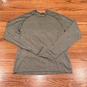 Lululemon - Metal Vent Tech long sleeve, Hunter Green - M